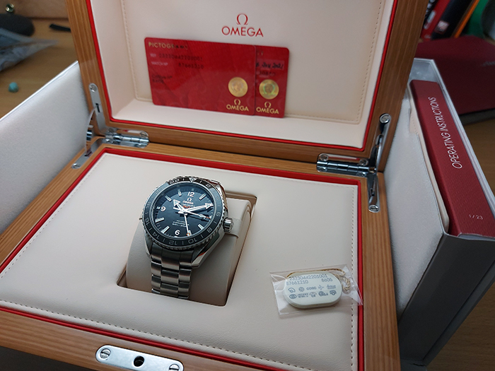 Omega Seamaster Planet Ocean 600M Co-Axial GMT Ref. 232.30.44.22.01.001